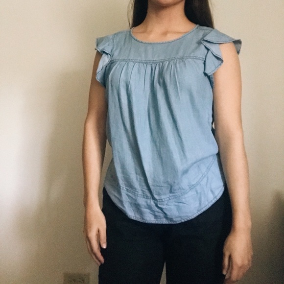 gap denim chambray blouse with ruffle sleeves - Picture 2 of 4